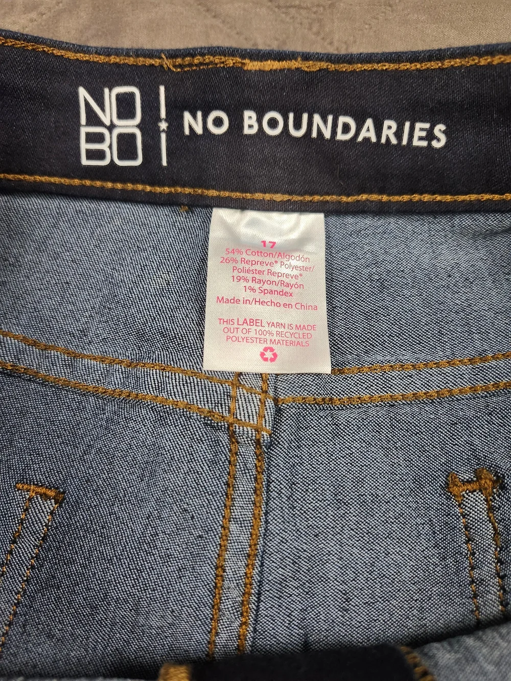 No Boundaries New Dark Blue Wash Size 17 High Rise